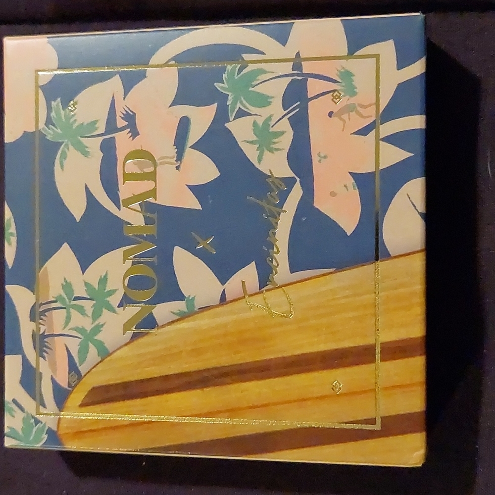 Assorted Makeup - Picture 5 of 10